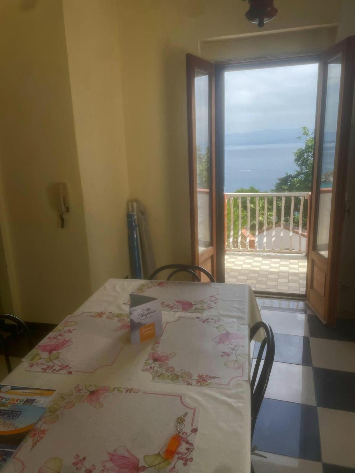 Villamargherita Capo Vaticano Kültér fotó