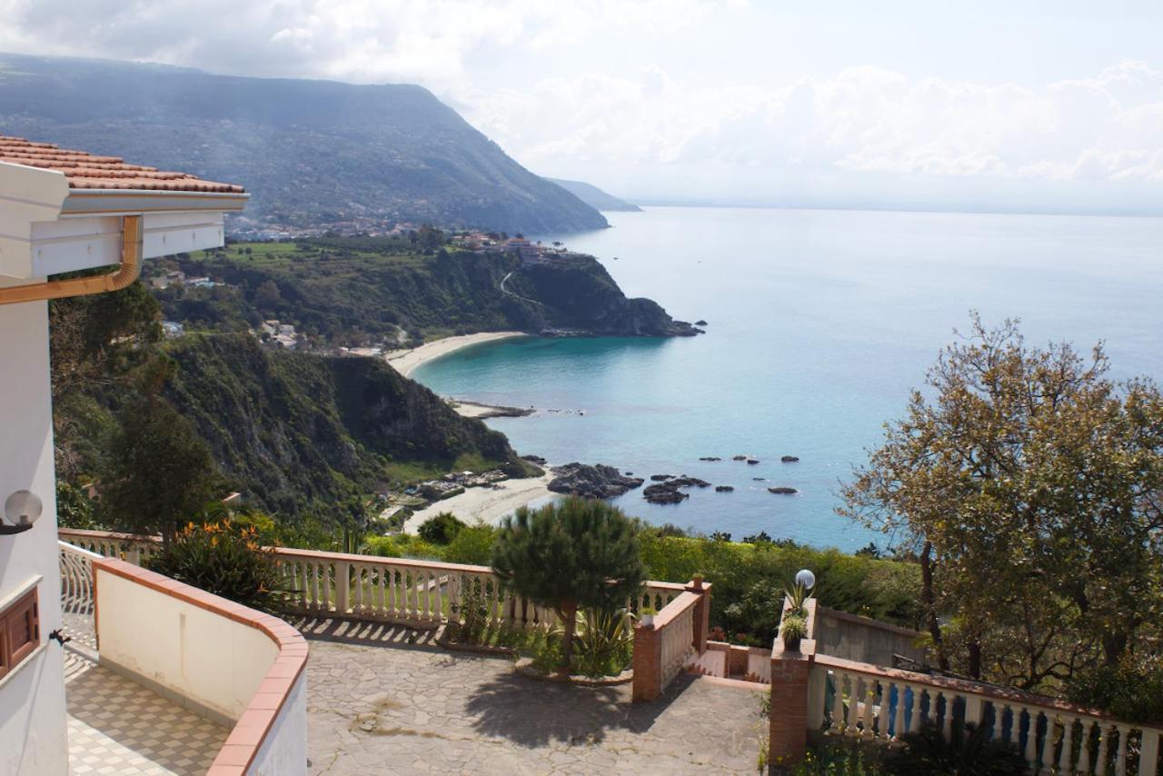 Villamargherita Capo Vaticano Kültér fotó