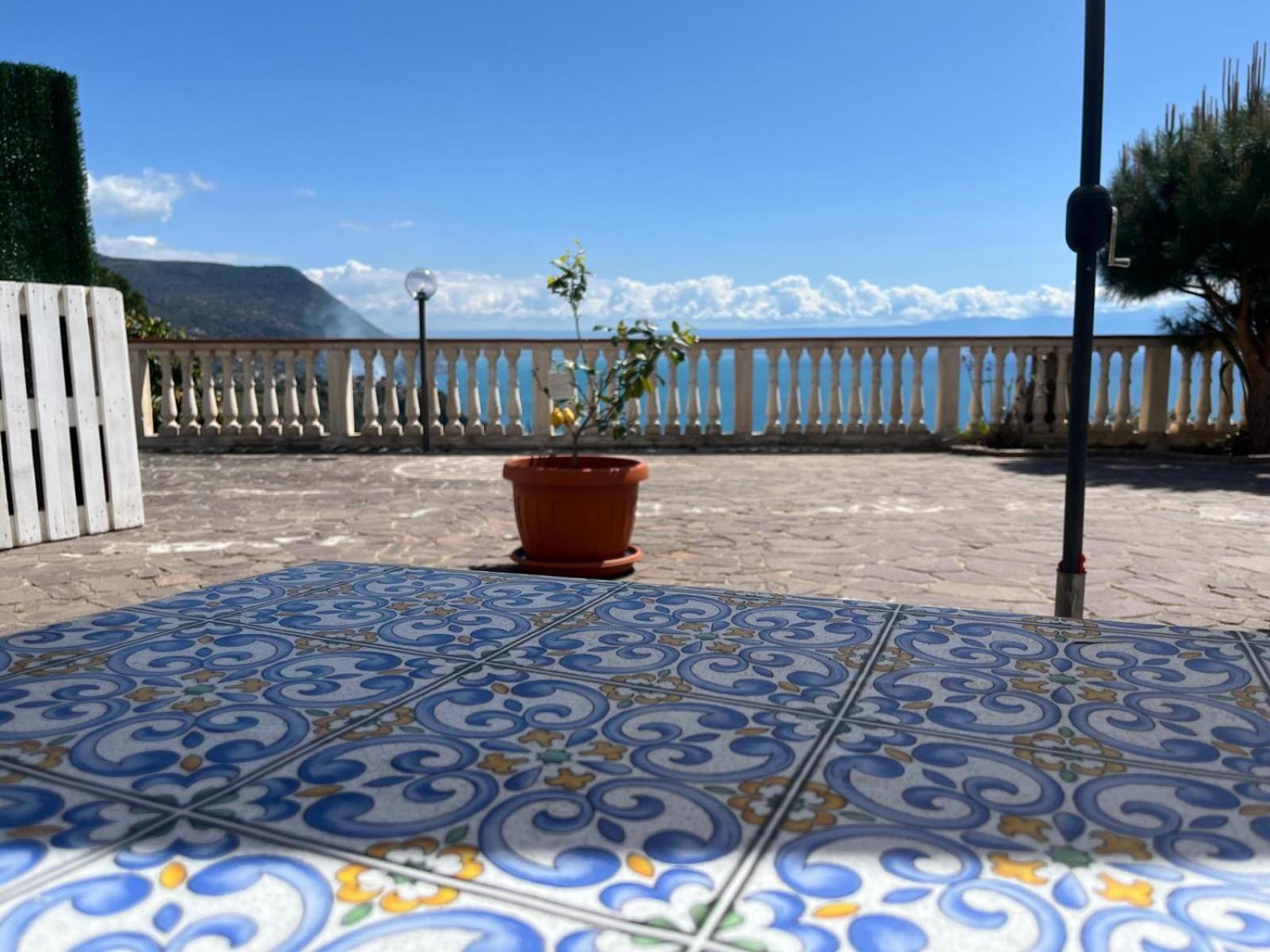 Villamargherita Capo Vaticano Kültér fotó